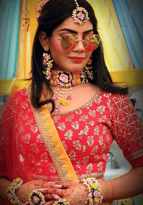 Beaded And Flower Bridal Haldi Mehndi Baby Shower Jewellery Set