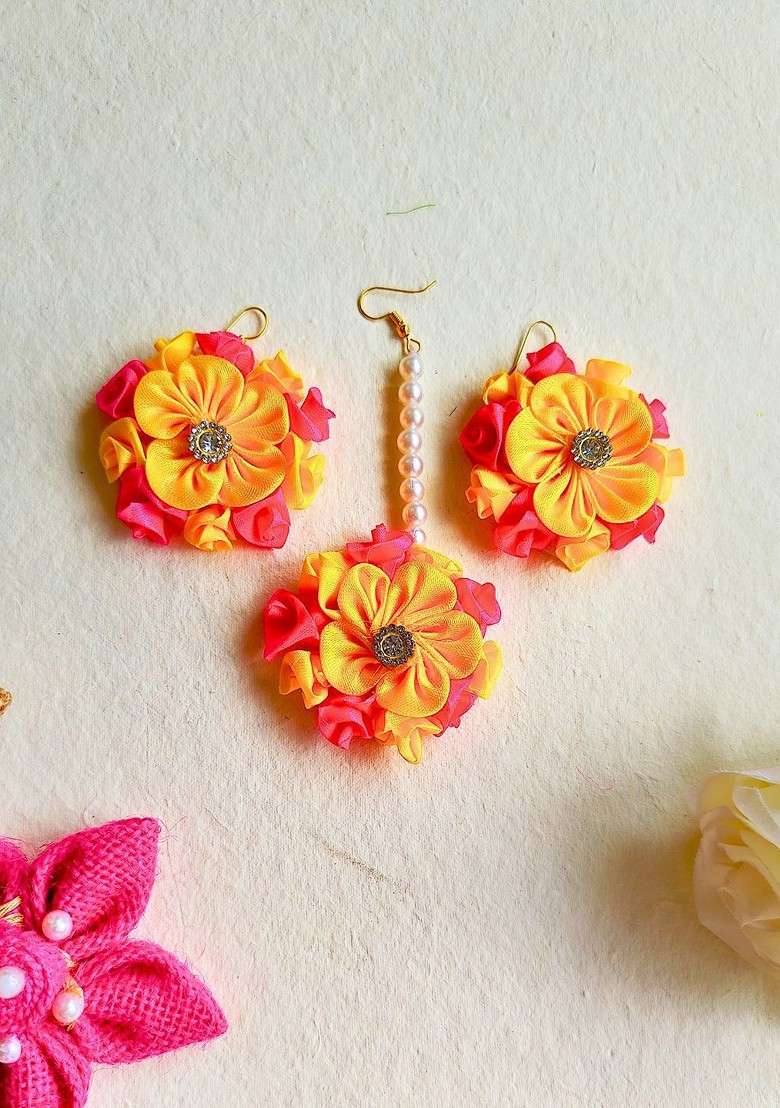 Pink Gold Plated Floral Beaded Haldi And Mehendi Jewellery Set - Indya