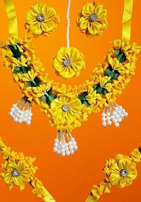 Pearls Floral Haldi Jewellery Set