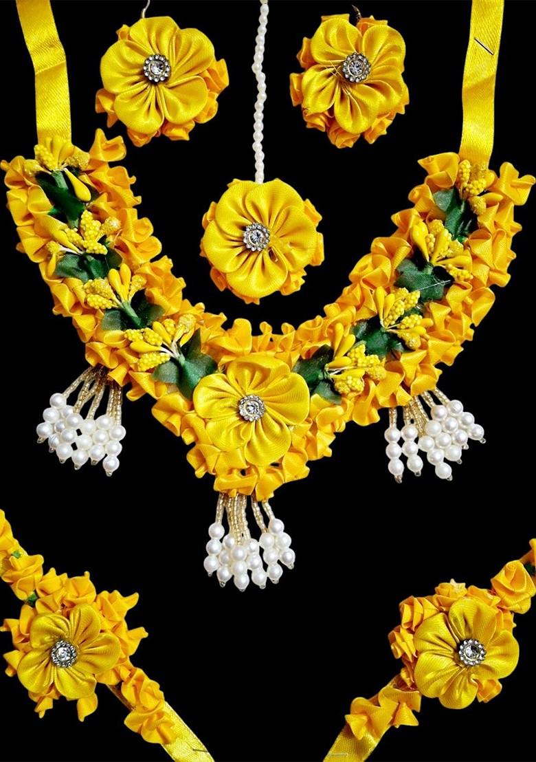 Pearls Floral Haldi Jewellery Set