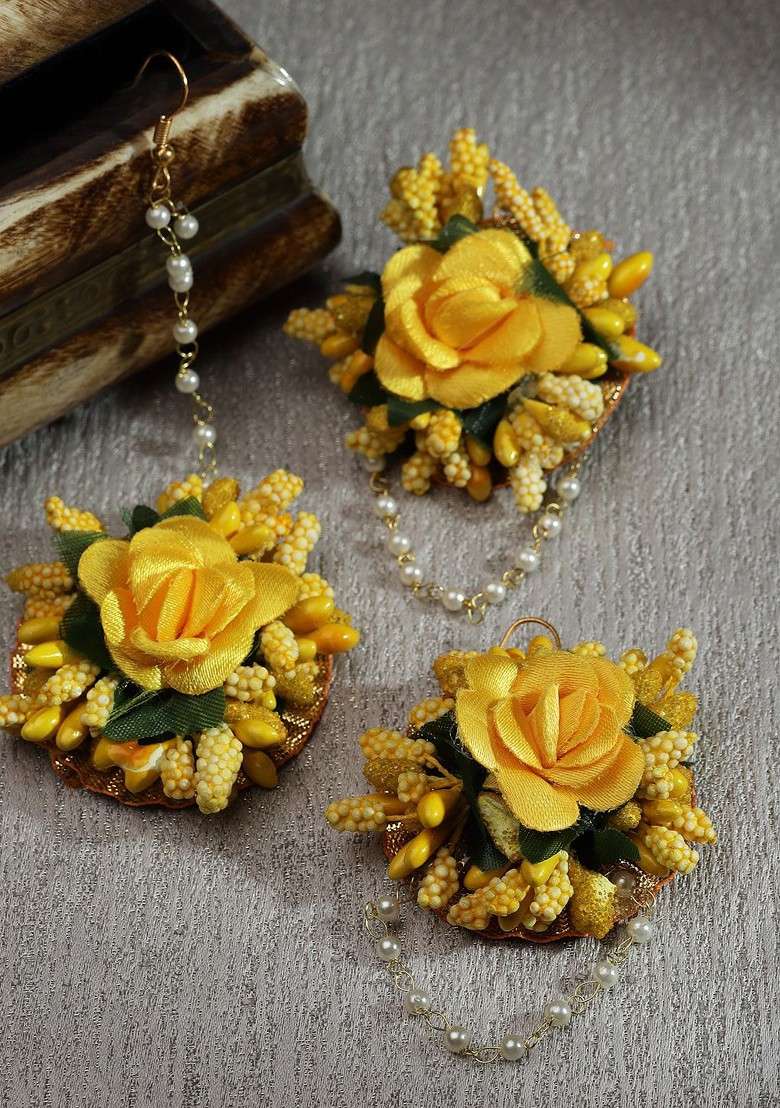 Gold Plated Flower Haldi Mehandi Maang Tikka With Earrings - Indya