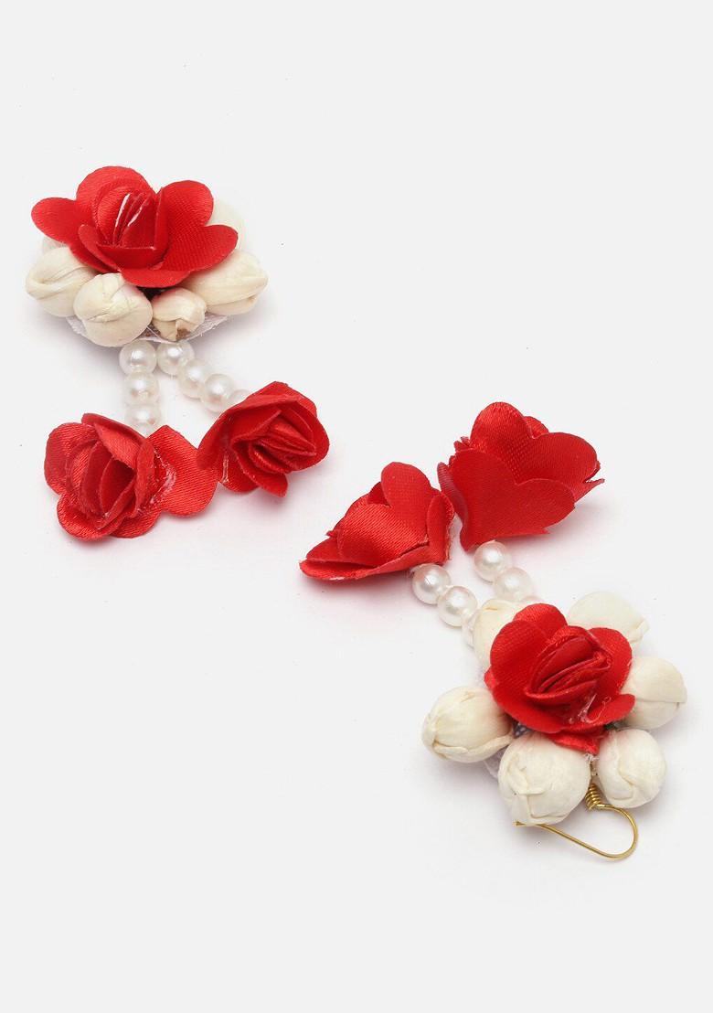 Gold Plated Gota Patti Flower Haldi Mehandi Maang Tikka With Earrings