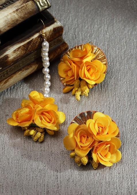 Gold Plated Gota Patti Flower Haldi Mehandi Maang Tikka With Earrings