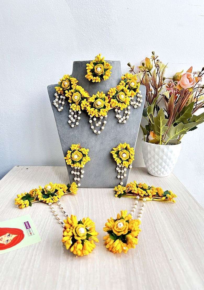 Flower Bridal Haldi Mehndi Baby Shower For Women - Indya
