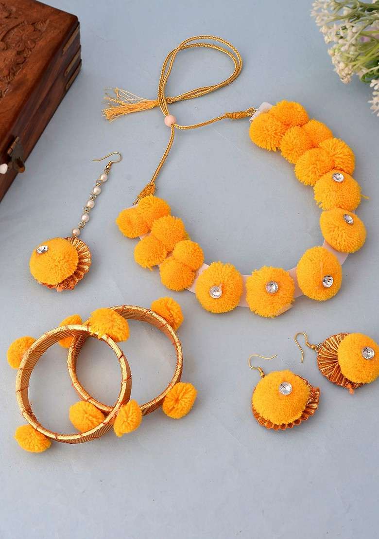 Rhodium Plated And White Beaded Mehndi Haldi Flower Jewellery Set - Indya