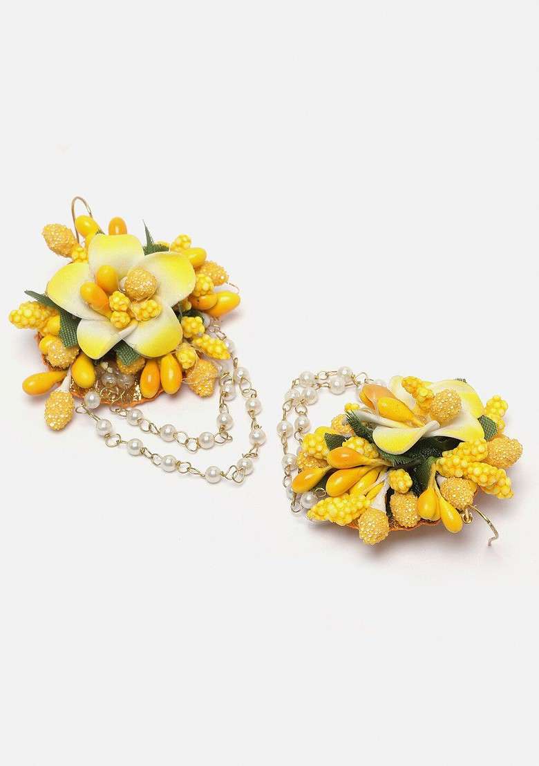 Floral Beaded Haldi And Mehendi Jewellery Set With Maang Tika And Ring Bracelet - Indya