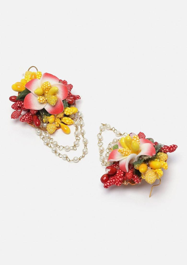 Floral Beaded Haldi And Mehendi Jewellery Set With Maang Tika And Ring Bracelet