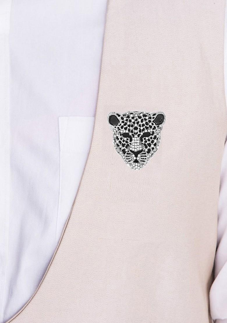 Men Lion Face Shaped Embellished Brooch