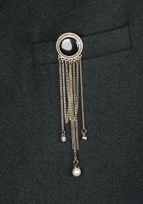 Men Gold Toned Black Stone Studded Beaded Brooch Pin