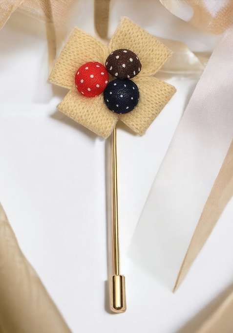Adult Unisex Cream Coloured Red Floral Shaped Brooch