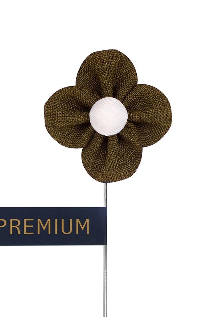 Unisex Green White The Four Petal Classic Flower Lapel Pin