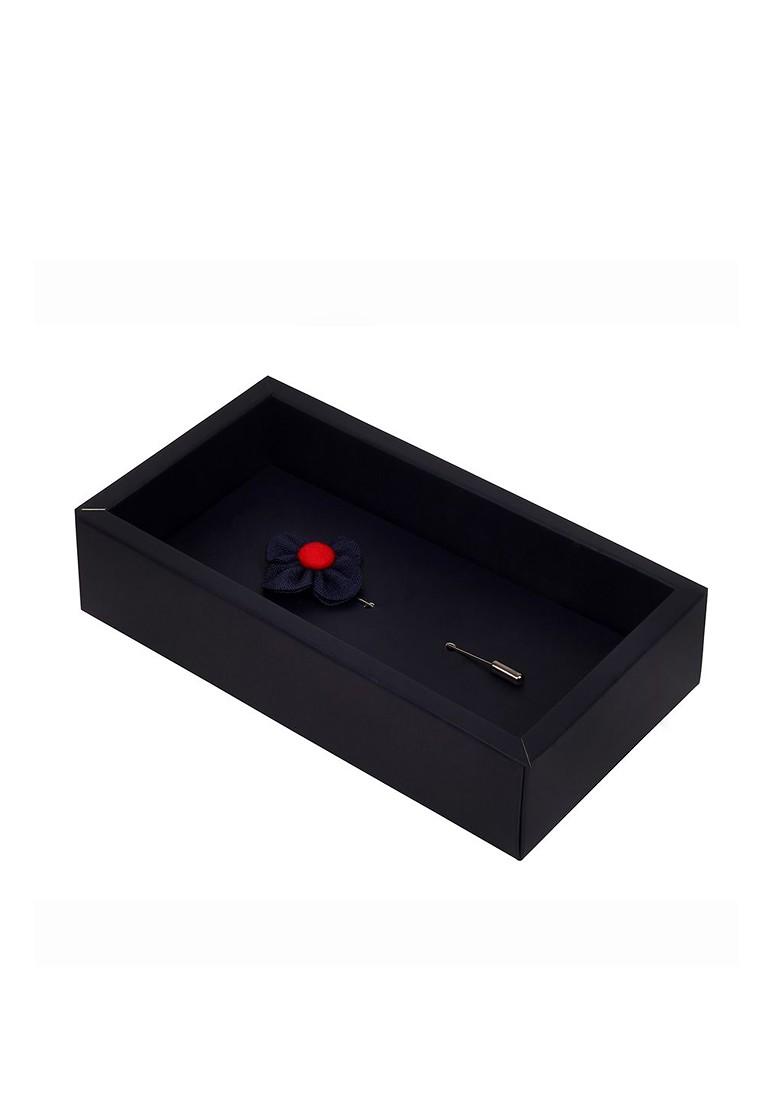 Unisex Blue Red The Four Petal Classic Flower Lapel Pin