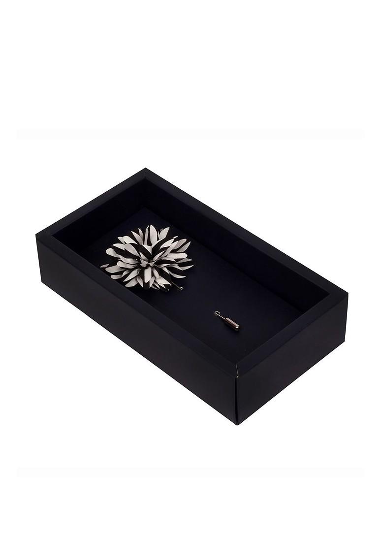 Unisex Black White Striped Petals Lapel Pin