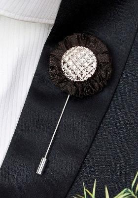 Unisex Brown White Floral Charm Brooch Lapel Pin