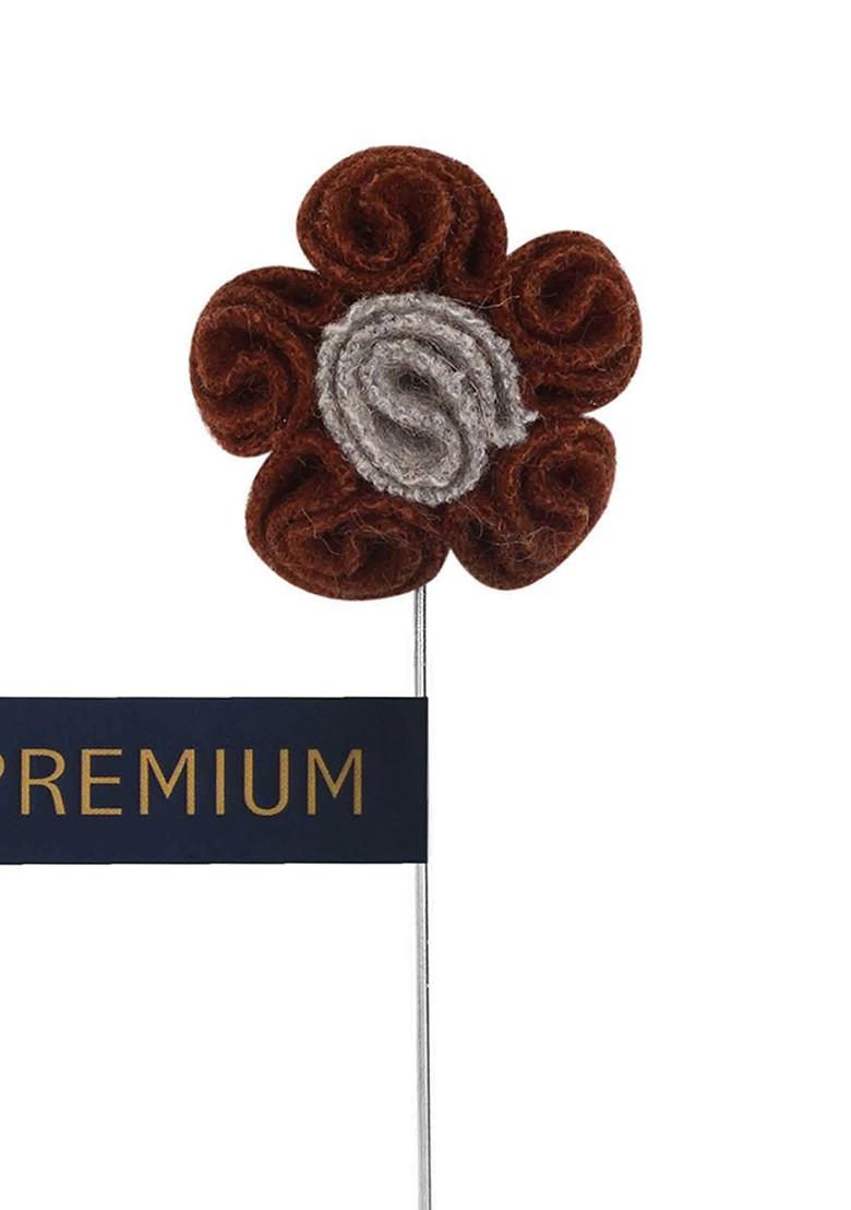 Unisex Brown Grey Florwer In Flower Lapel Pin
