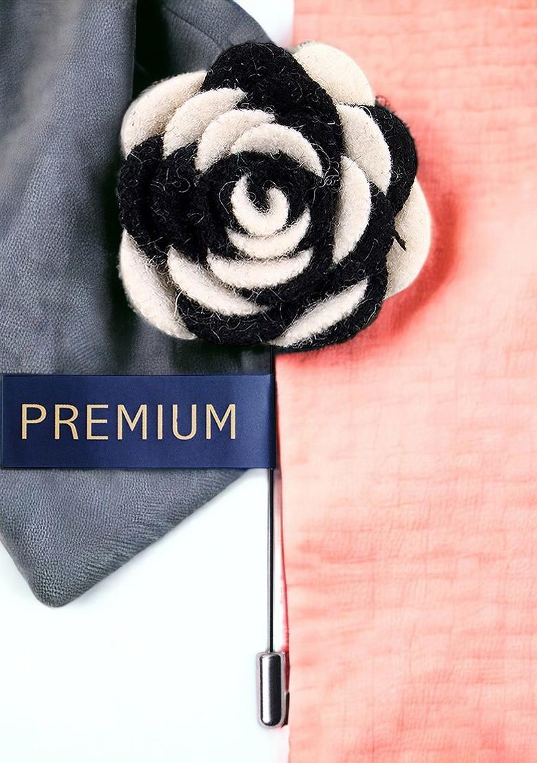 Unisex Black Off White Melodious Whirlpool Flower Shaped Lapel Pin