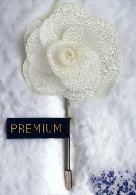 Unisex White Floral Brawny Delicacy Floral Lapel Pin