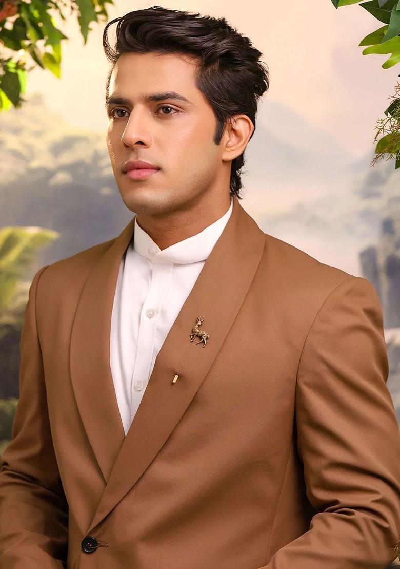 Men Gold Toned Prancing Herald Lapel Pin Brooch