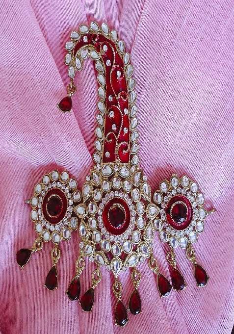Men Stone Studded Safa Kalangi Brooch