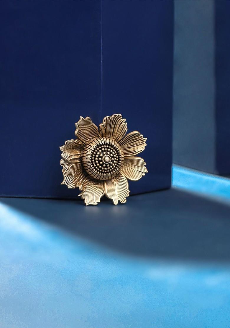 Men Radiant Sunflower Charm Brooch
