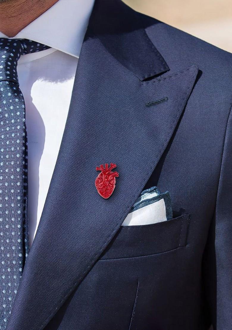 Rhodium Plated Metal Heart Charm Brooch