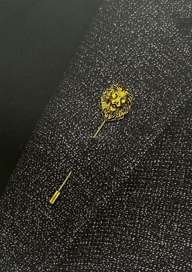 Men Roaring Lion Design Laple Pin Minimal Brooch