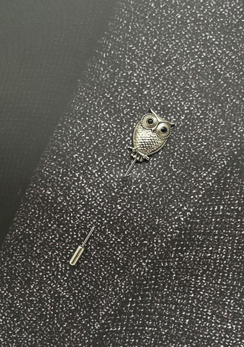 Men Silver Toned Plated Brass Lapel Pin Brooch