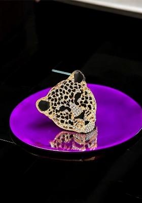 Men Stone Studded Lion Face Shaped Brooch