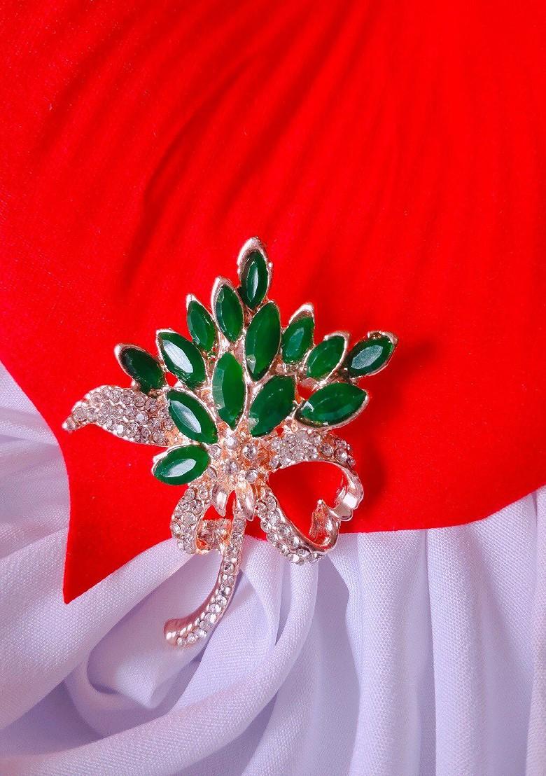 Women Artificial Stone Studded Floral Shape Brooch