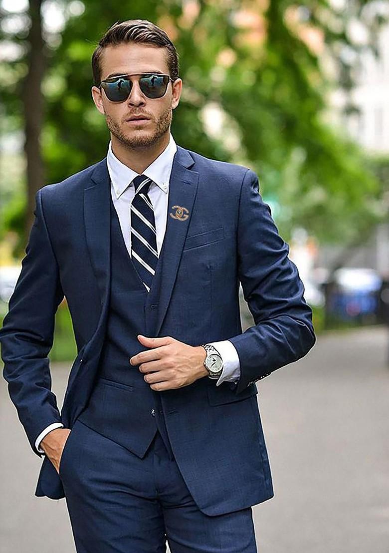 Men Rose Gold Plated Rhinestones Studded C G Brooch