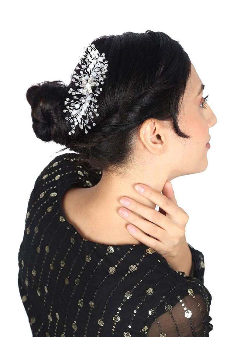 Silver Plated Artificial Stones And Beads Studded Brooch