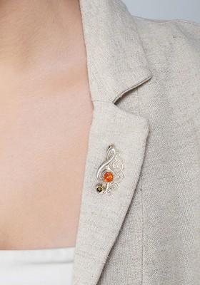 Cognac Green Sterling Silver European Baltic Amber Treble Clef Brooch