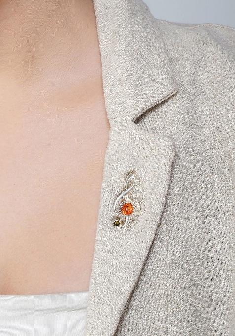Cognac Green Sterling Silver European Baltic Amber Treble Clef Brooch