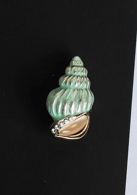 Men Stone Studded Snail Shell Brooch
