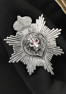 Men Silver Toned Lions Design Brooch