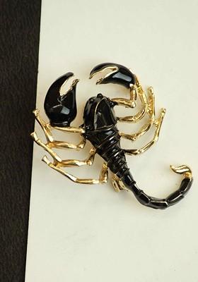 Men Scorpion Charm Enamaled Brooch