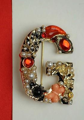 Men Alphabet G Charm Stone Studded Pearl Beaded Brooch