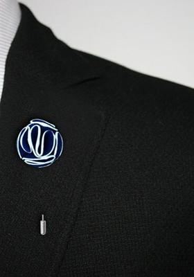 Men Brass Flower Design Brooch