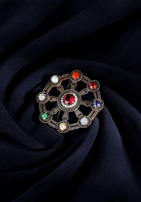 Wheel Of Fortune Shaped Brooch