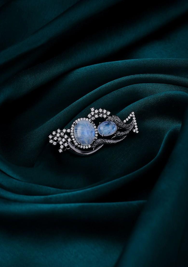 Men Studded Shine Brooch