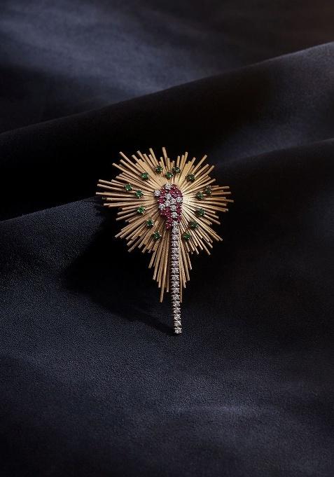 Men Spring Bloom Brooch