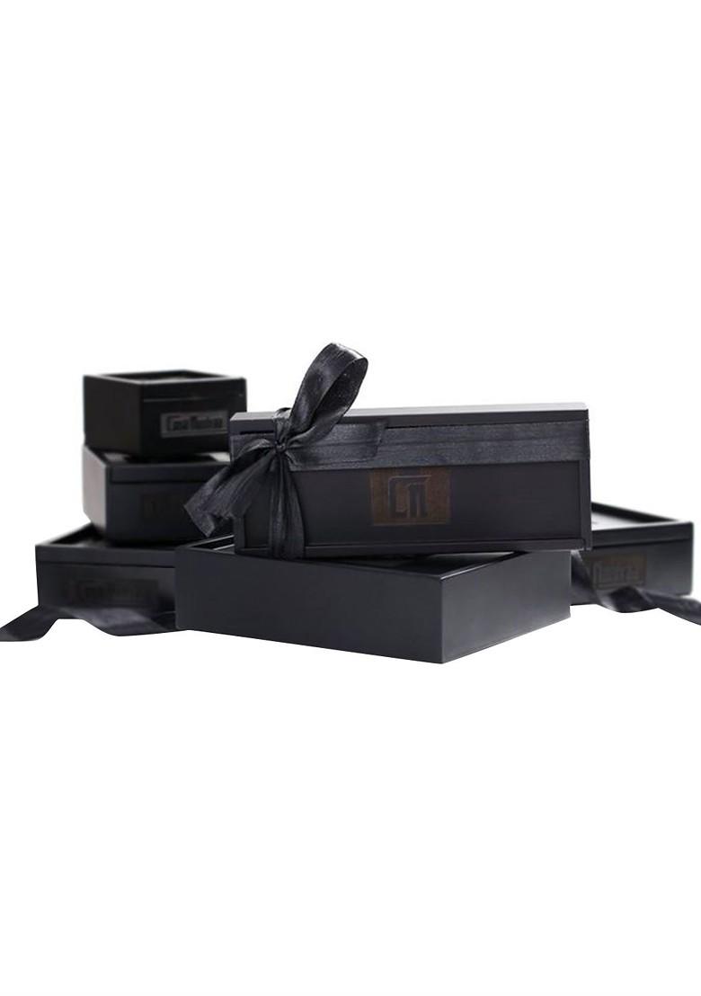 Set Of 7 Circular Royal Elephant Textured Buttons