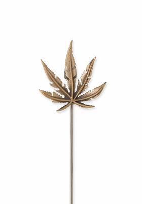 Men Metallic Toned Maple Lapel Pin