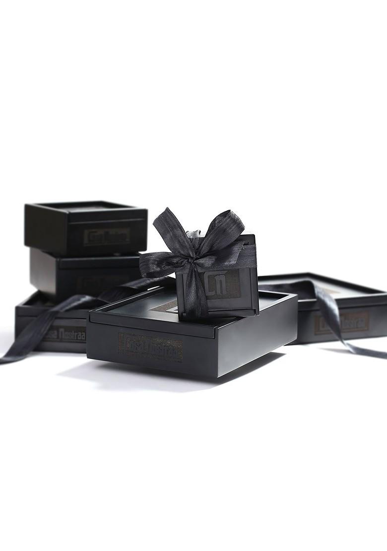 Men Gold Toned Majestic Maple Brooch Pin