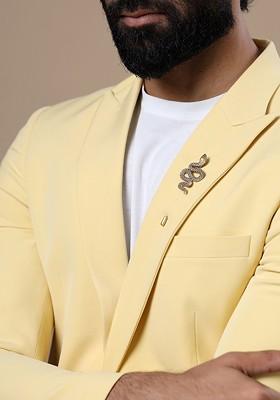 Men Gold Toned Shiny Scales Brooch Pin