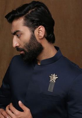 Men Metallic Antique Lion Brooch