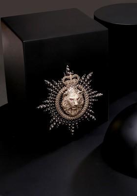 Men Gold Toned Mighty Lion Brooch