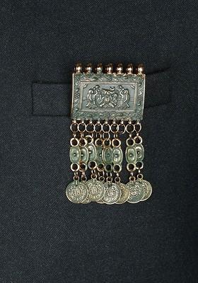 Men Gold Toned Green Embellished Brooch