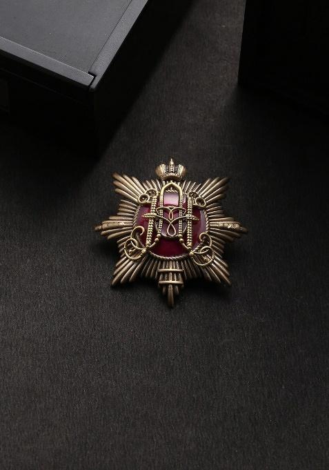 Men Gold Toned Maroon Enamelled The Emblem Statement Brooch