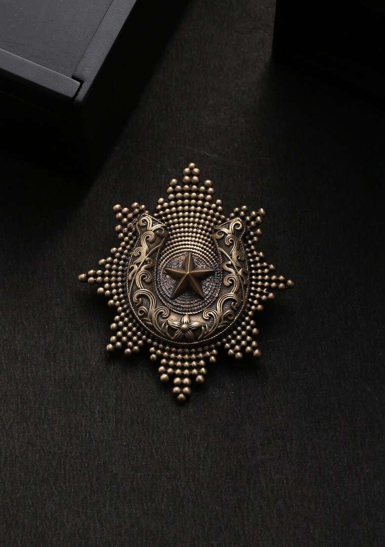 Men Metallic Toned The Rising Shoe Statement Brooch - Indya
